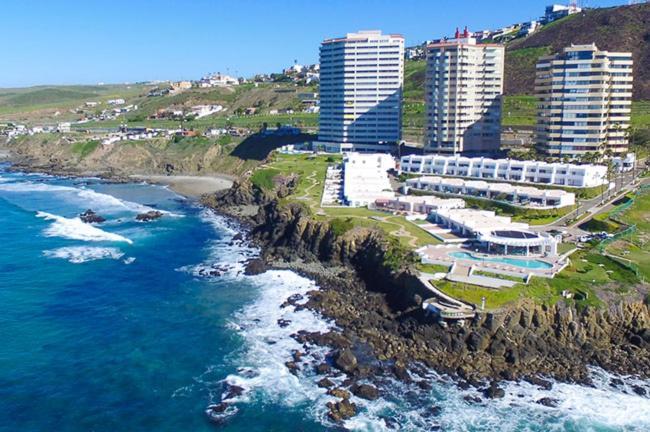 Beachfront Condo W Pools Steps To Beach & Mins To Dt Rosarito Exterior photo